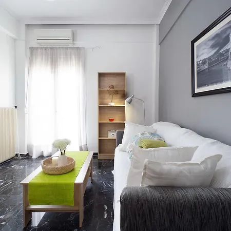 Comfy Central Beach Flat